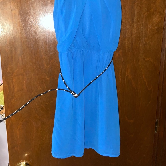 Blue Sleeveless Dress - Picture 3 of 6
